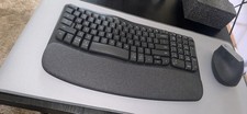 Logitech Ergonomic Workspace Bundle picture