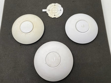 Lot of 3 Unifi Wireless Access Points 2x UAP-AC-Lite & 1x UAP-AC-LR w/ 1 Bracket picture