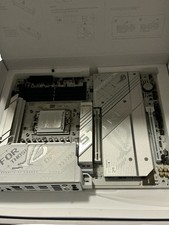 ASUS ROG CROSSHAIR X870E GLACIAL Support AMD Ryzen 9000 /8000 /7000 Series CPU picture