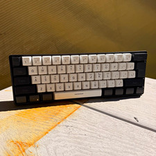 Compact Black/White Computer Keyboard - German Language QWERTZ Layout picture